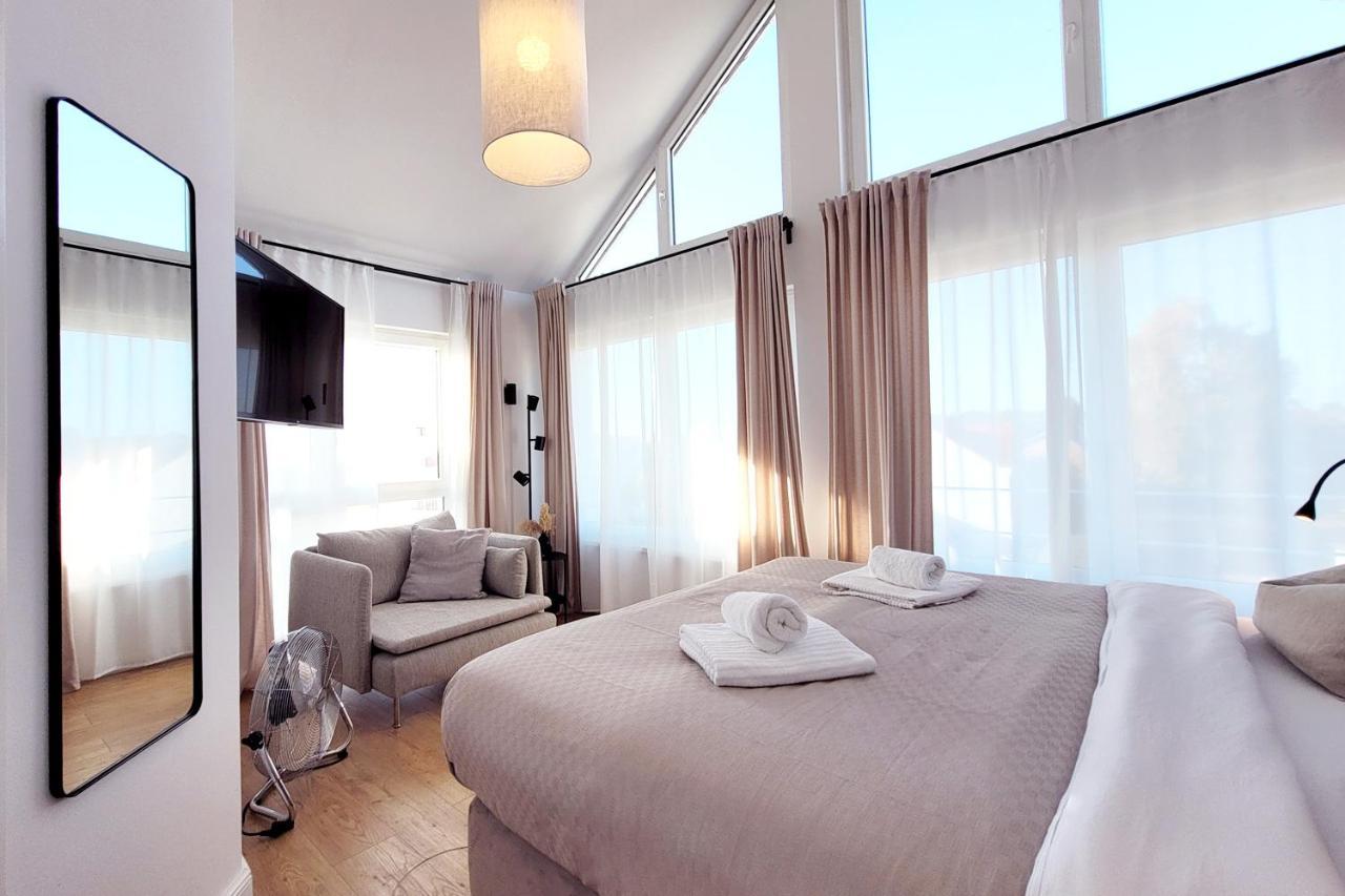 Grosse Penthouse Ferienwohnung Mit Meerblick, Sonnenterrasse & Luxusbad Von "Momentic" Sierksdorf Exterior foto